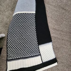 Smartwool Black and White Patterned Scarf